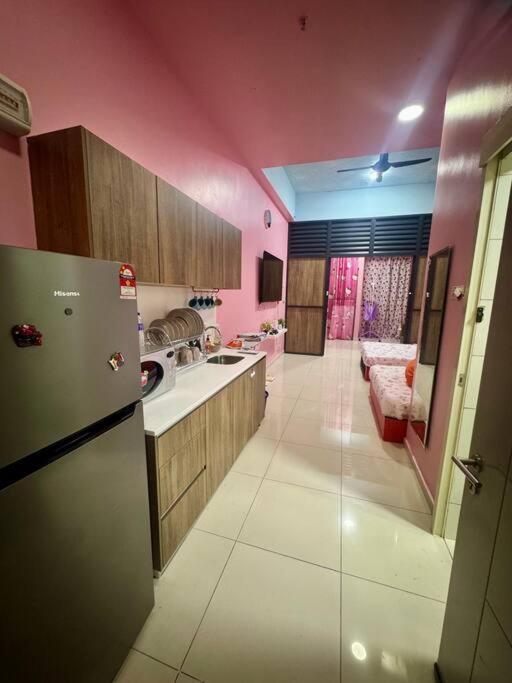 Hello Kitty Homestay - Cameron Highlands - Spacious Studio - Perfect For Families - Sleeps 4 And Baby Tanah Rata Kültér fotó