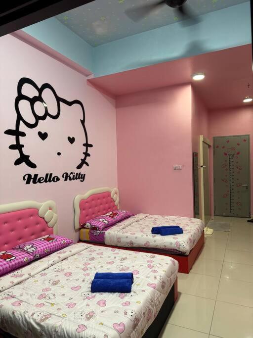 Hello Kitty Homestay - Cameron Highlands - Spacious Studio - Perfect For Families - Sleeps 4 And Baby Tanah Rata Kültér fotó